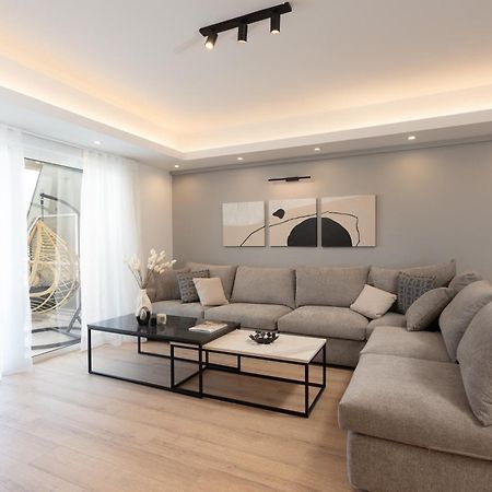 Luxury 4 Bedrooms Apartment Near Flisvos Marina Piraeus Bagian luar foto