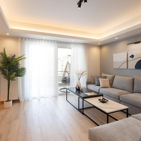 Luxury 4 Bedrooms Apartment Near Flisvos Marina Piraeus Bagian luar foto