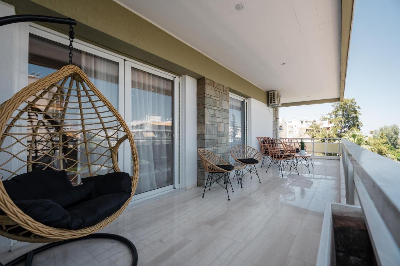 Luxury 4 Bedrooms Apartment Near Flisvos Marina Piraeus Bagian luar foto