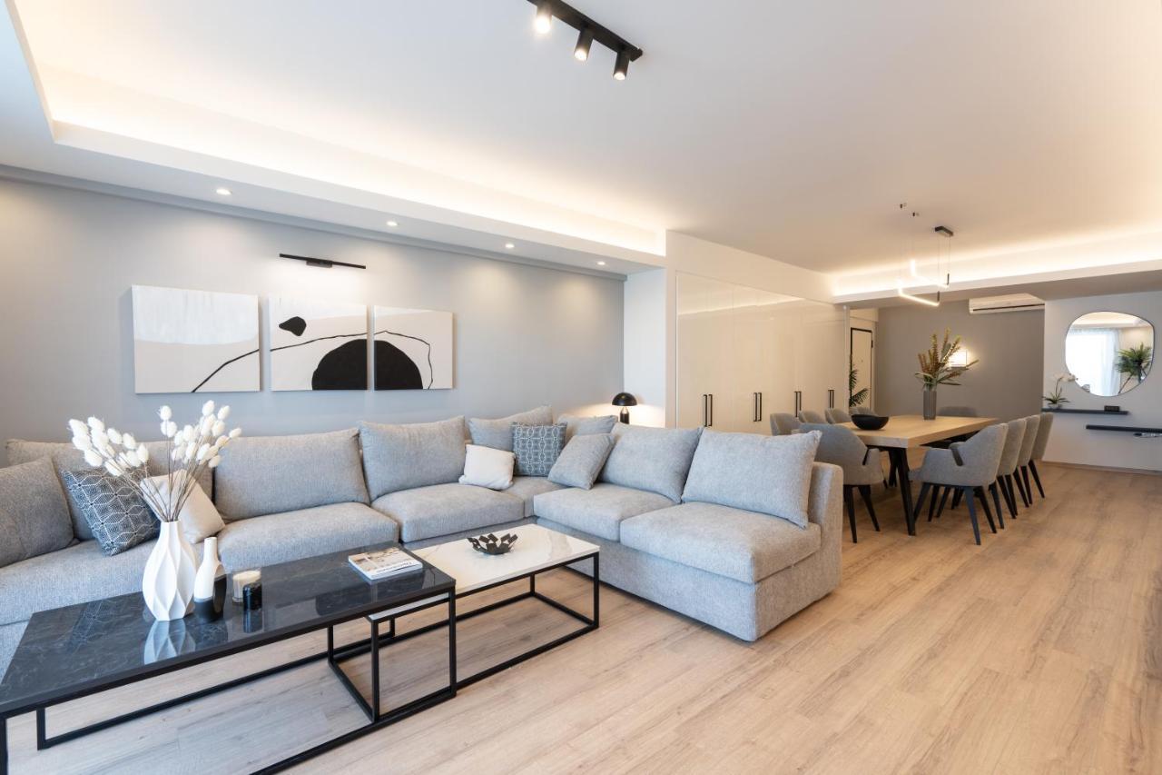 Luxury 4 Bedrooms Apartment Near Flisvos Marina Piraeus Bagian luar foto
