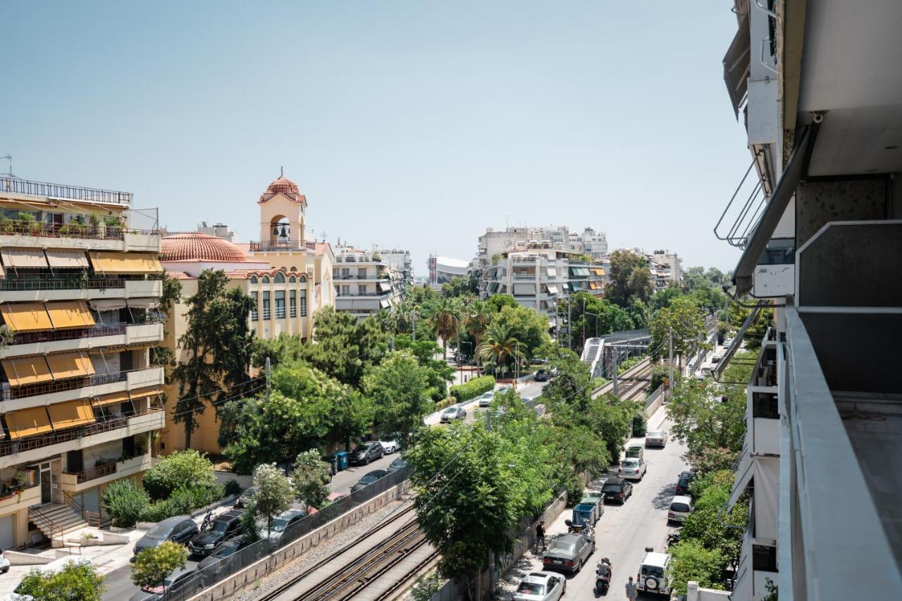 Luxury 4 Bedrooms Apartment Near Flisvos Marina Piraeus Bagian luar foto