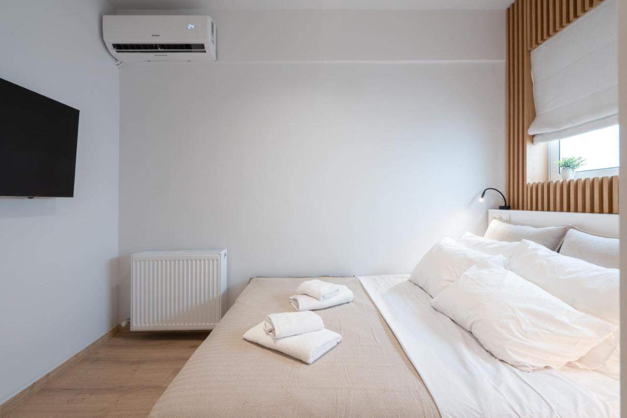 Luxury 4 Bedrooms Apartment Near Flisvos Marina Piraeus Bagian luar foto