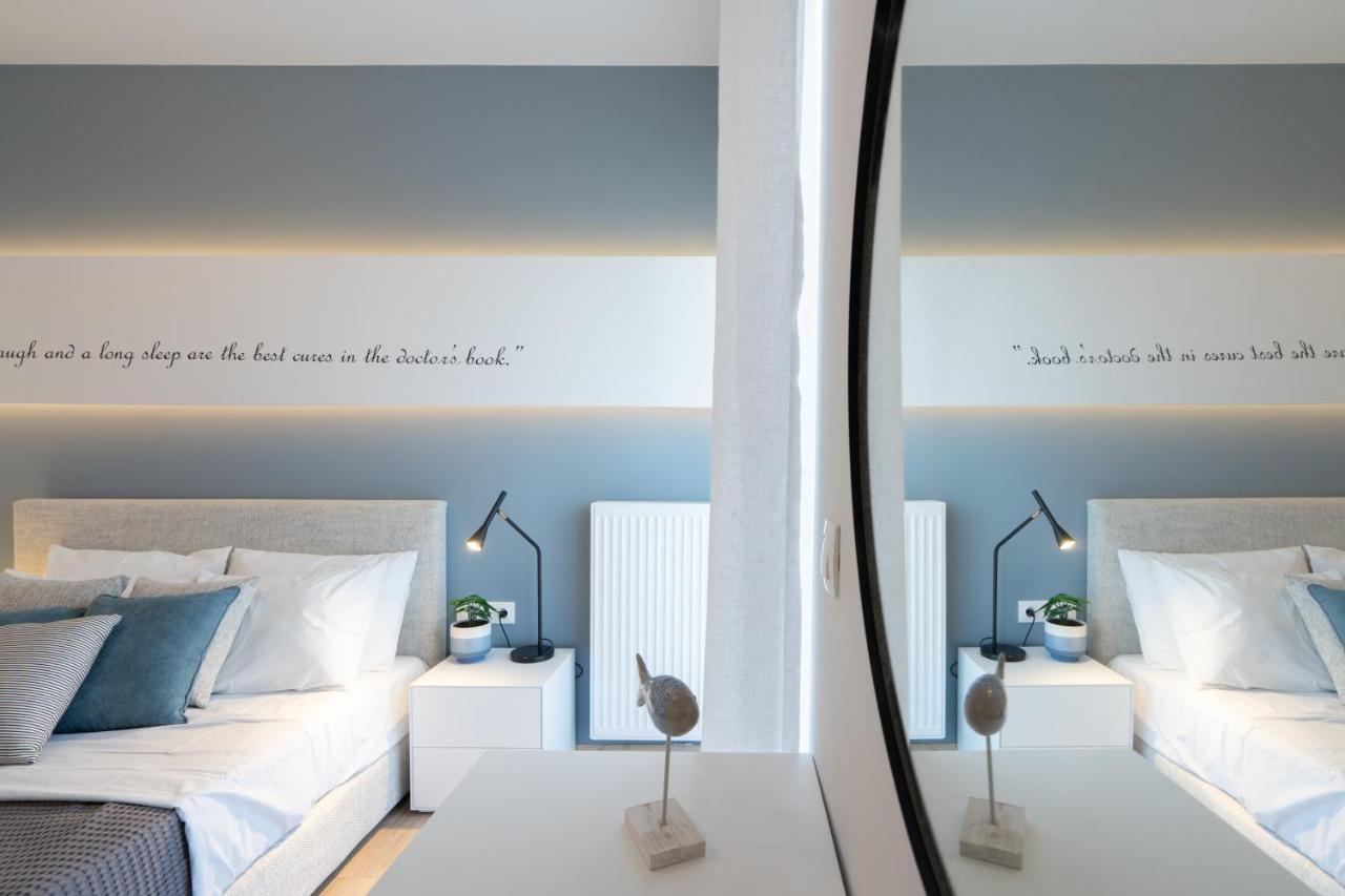Luxury 4 Bedrooms Apartment Near Flisvos Marina Piraeus Bagian luar foto