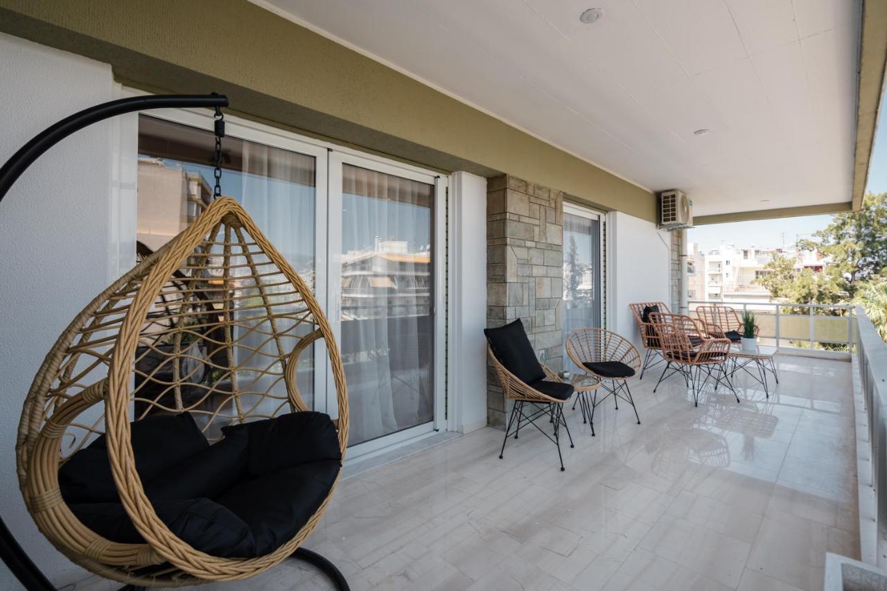 Luxury 4 Bedrooms Apartment Near Flisvos Marina Piraeus Bagian luar foto