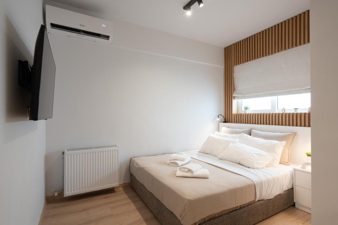 Luxury 4 Bedrooms Apartment Near Flisvos Marina Piraeus Bagian luar foto