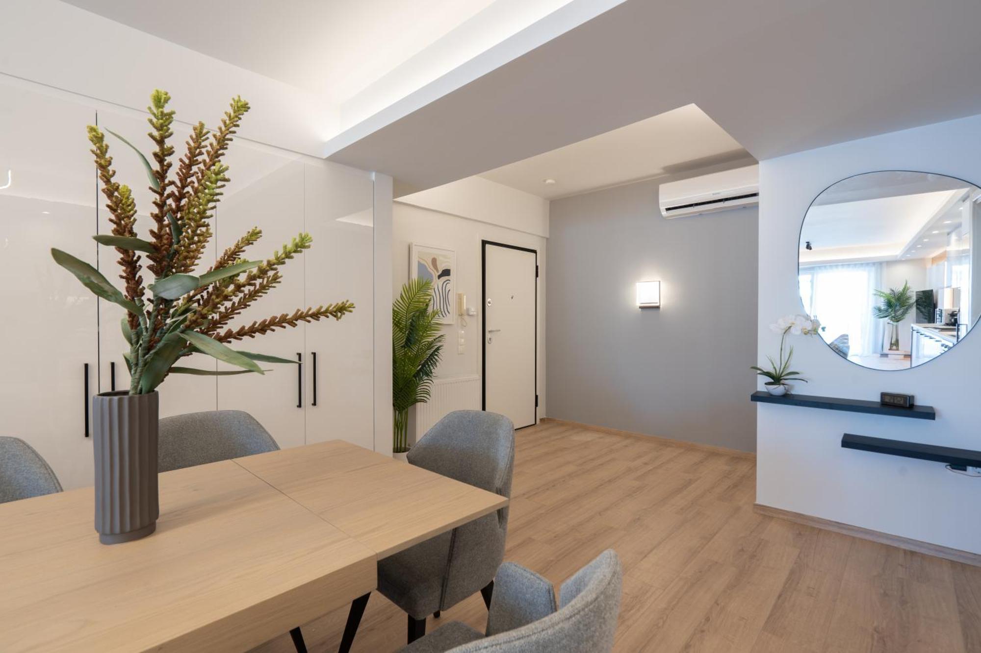 Luxury 4 Bedrooms Apartment Near Flisvos Marina Piraeus Bagian luar foto