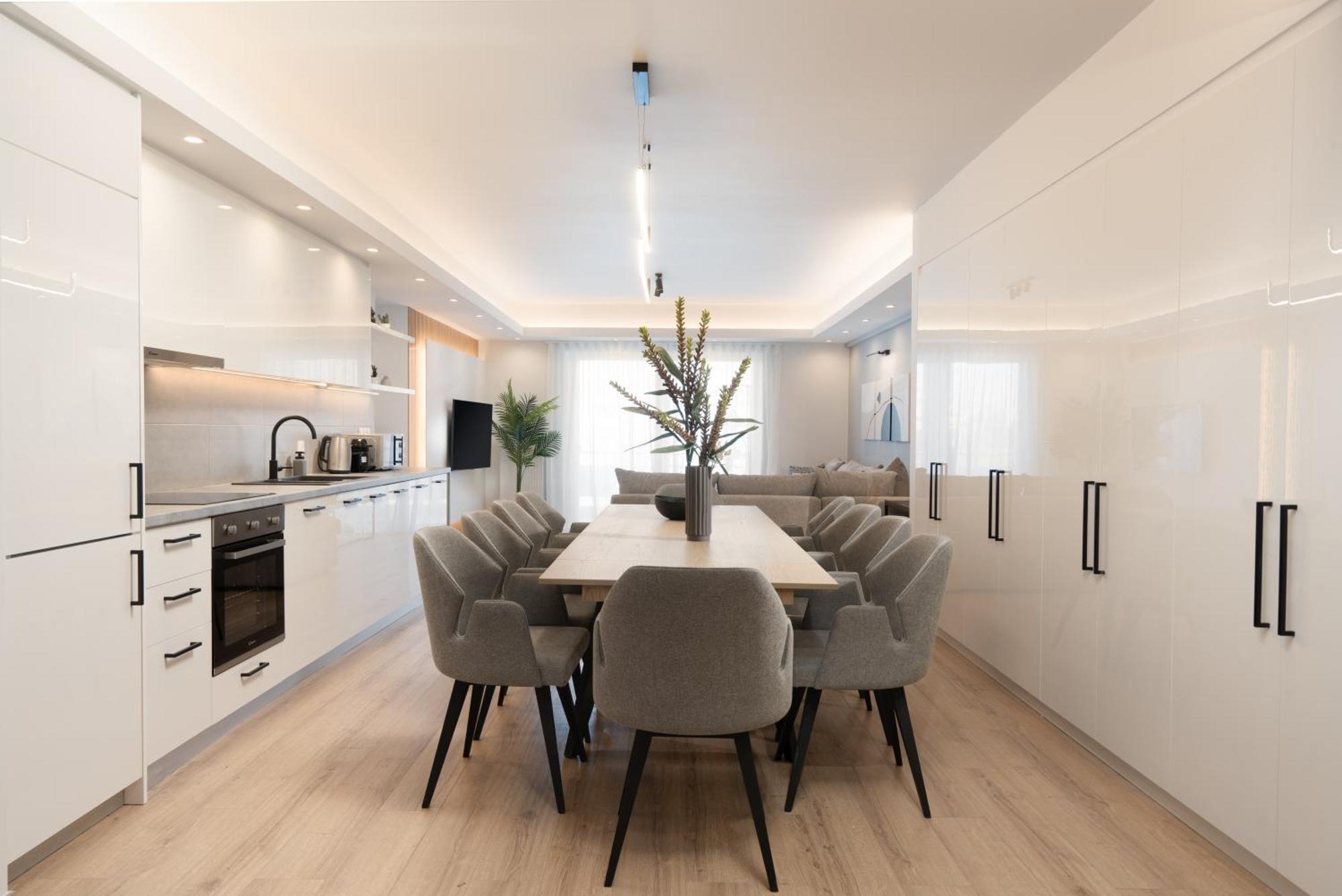 Luxury 4 Bedrooms Apartment Near Flisvos Marina Piraeus Bagian luar foto