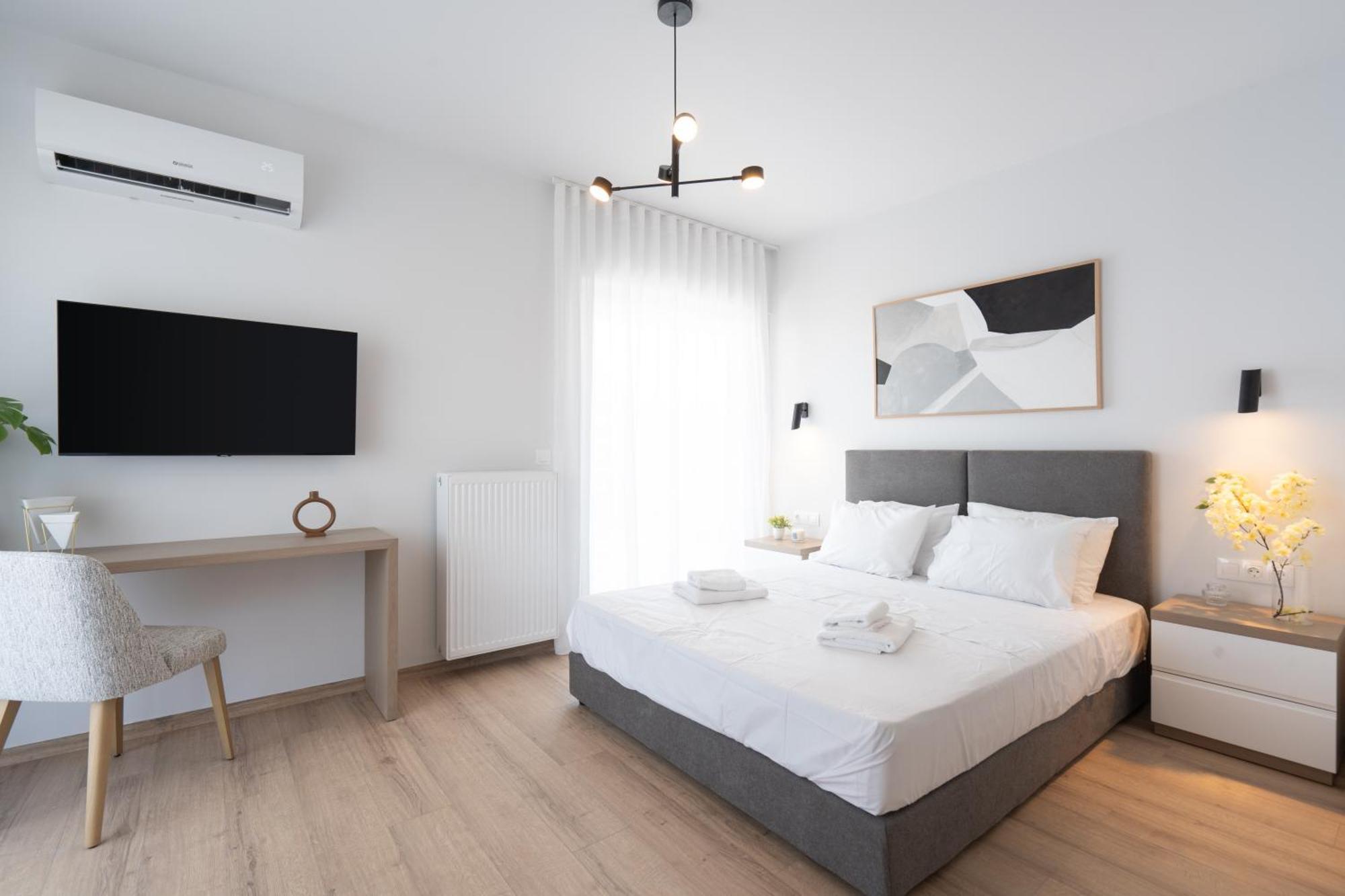 Luxury 4 Bedrooms Apartment Near Flisvos Marina Piraeus Bagian luar foto